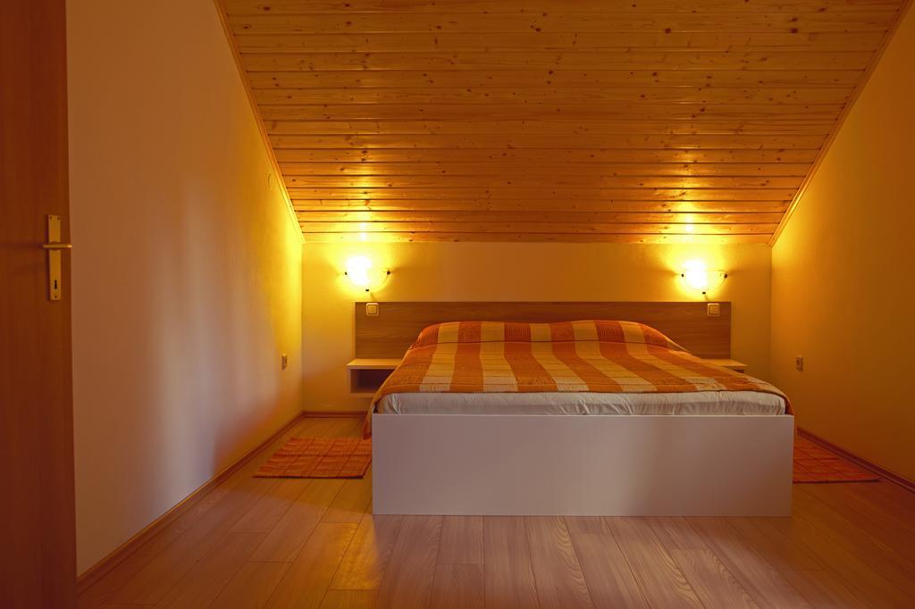 Apartment Ivan Smoljanac Δωμάτιο φωτογραφία